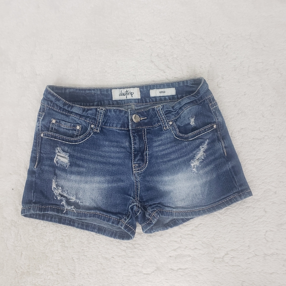 Daytrip virgo jean shorts size 28
